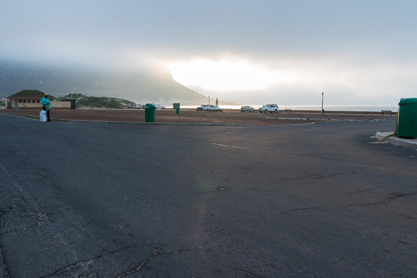 Backplate • ID: 4158 • HDRI Haven - Parking Road At The Beach