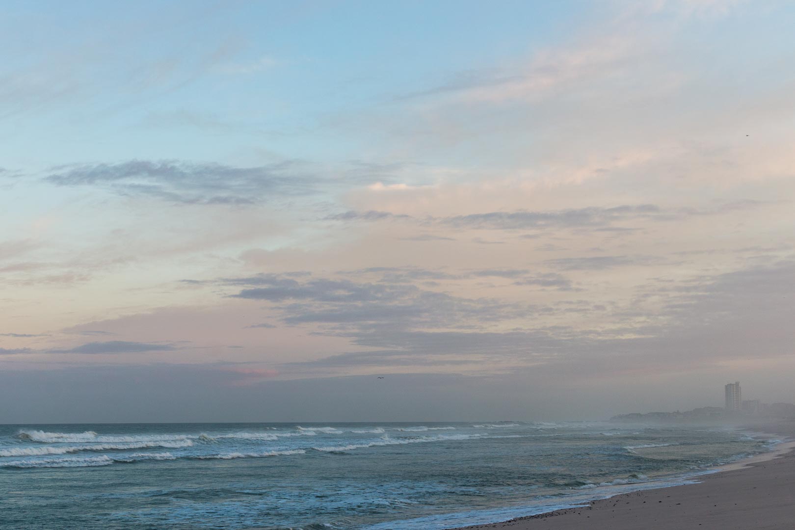 Backplate • ID: 4219 • HDRI Haven - Sunrise On The Beach