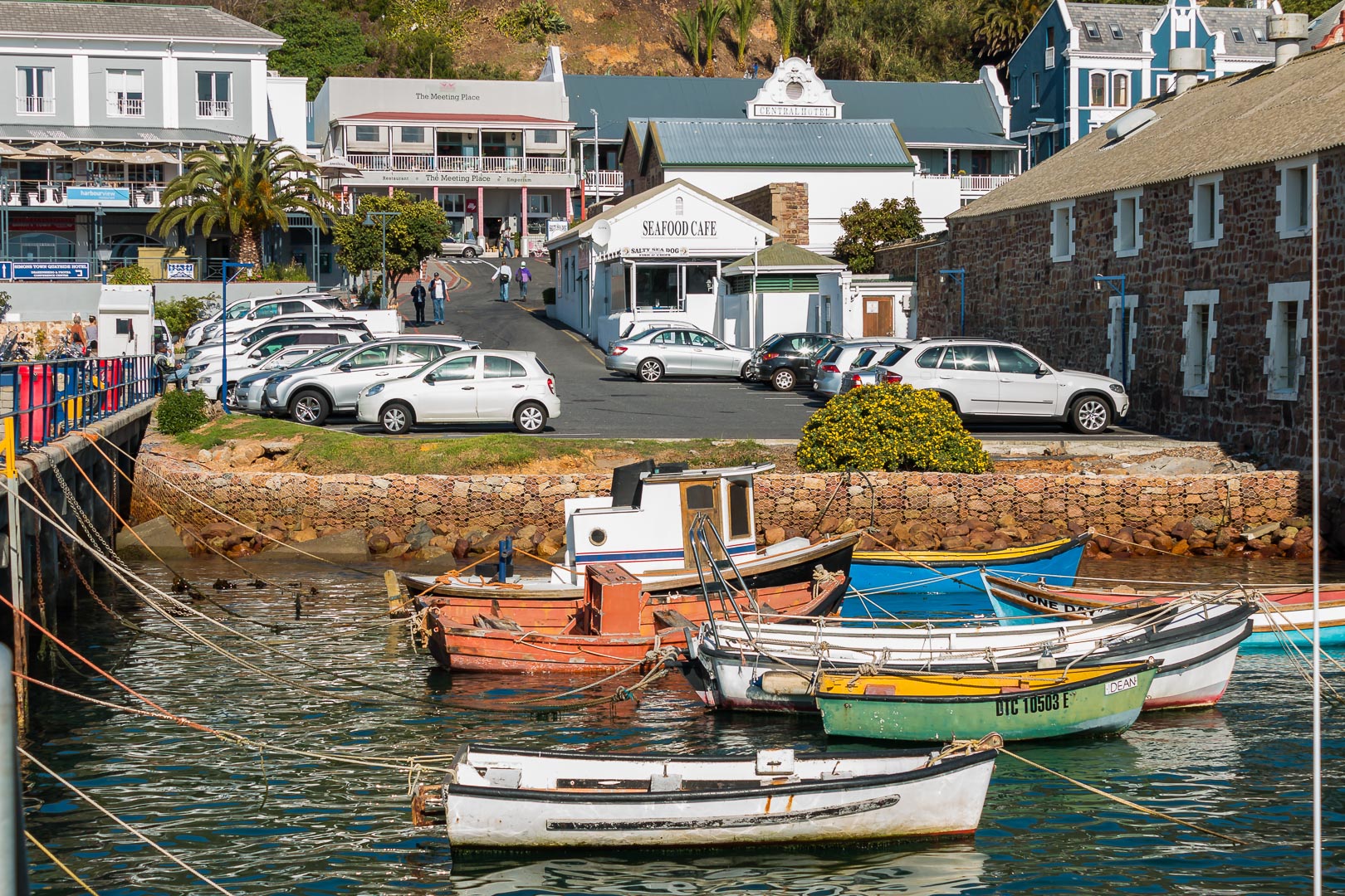 Backplate • ID: 6487 • HDRI Haven - Sunny Town Harbour