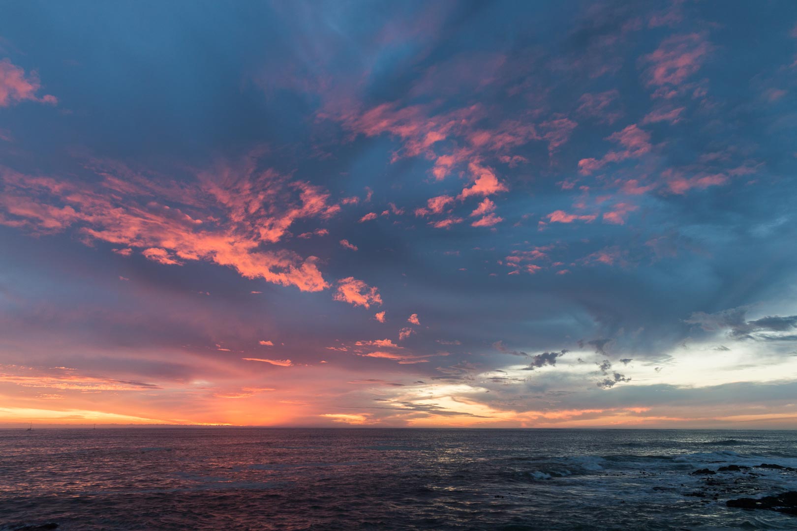 Backplate • ID: 10551 • HDRI Haven - Beautiful Sunrise At Coast