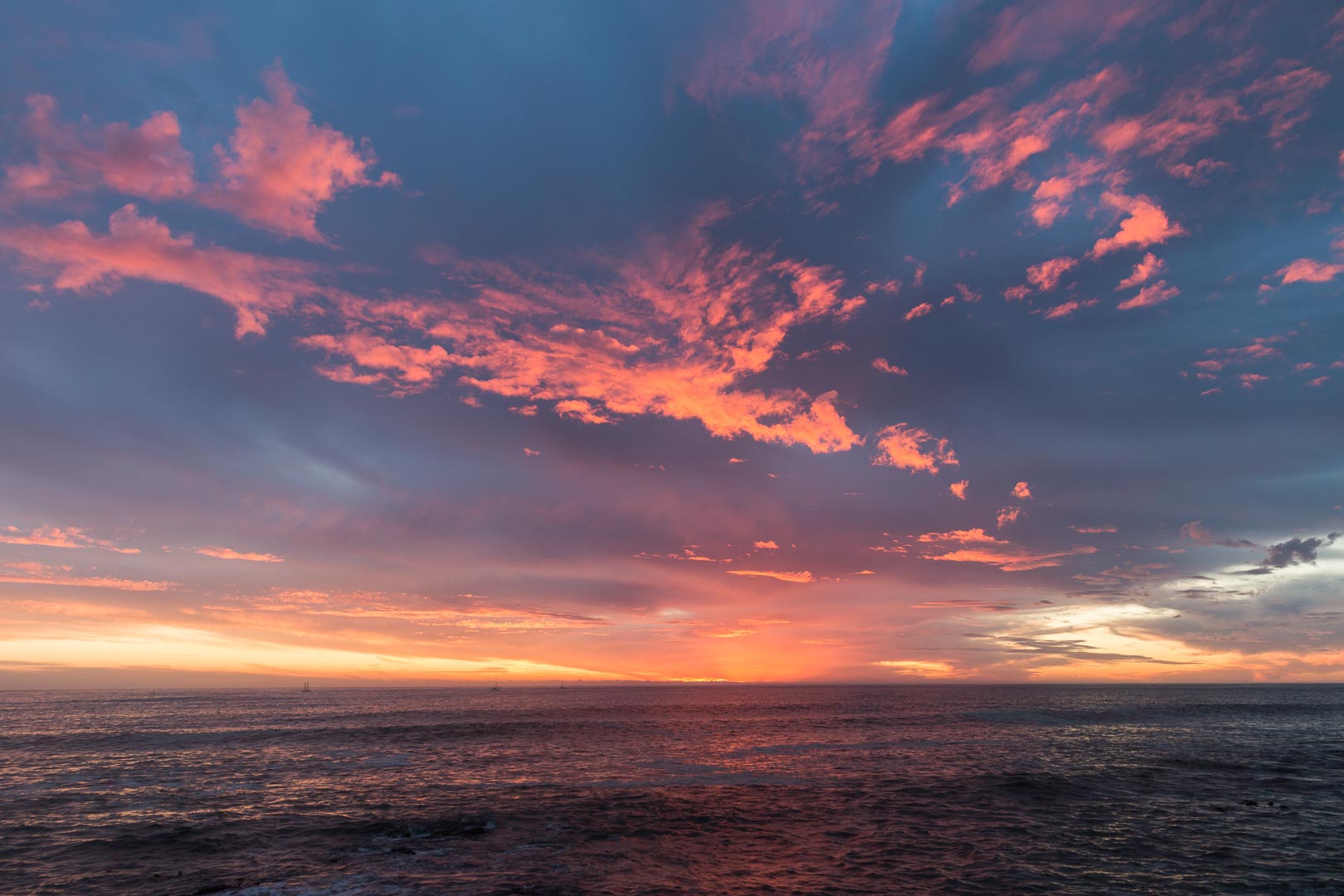 Backplate • ID: 10547 • HDRI Haven - Beautiful Sunrise At Coast