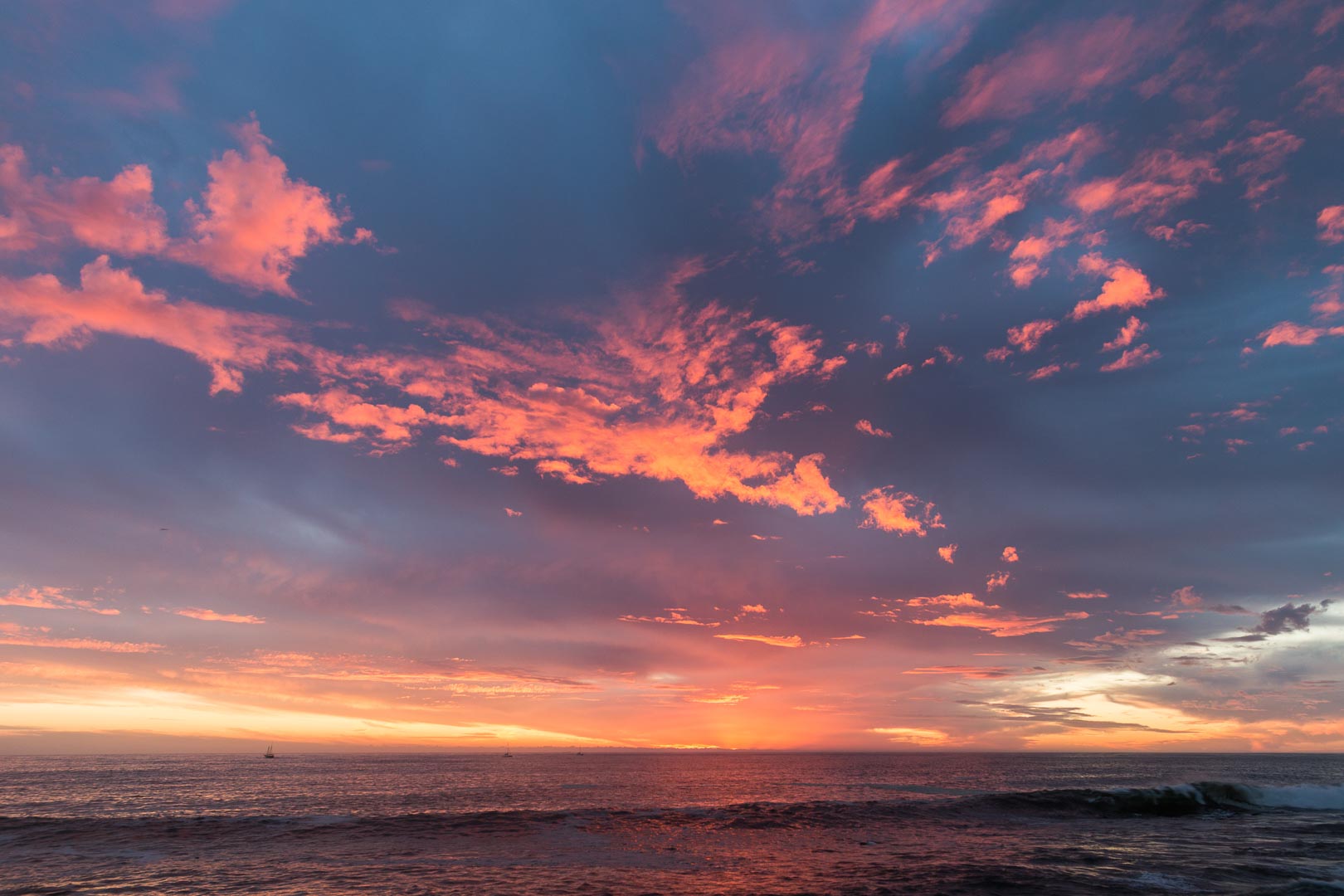 Backplate • ID: 14497 • HDRI Haven - Beautiful Sunrise At Coast