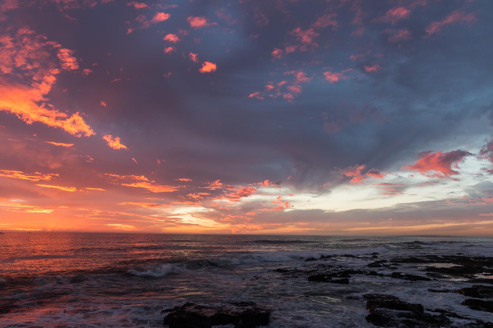Backplate • ID: 14486 • HDRI Haven - Beautiful Sunrise At Coast