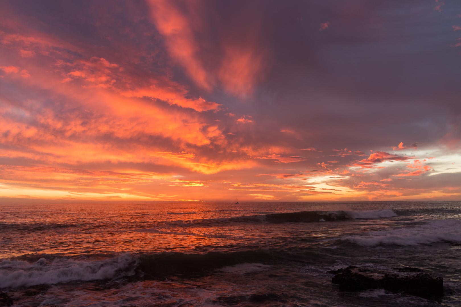 Backplate • ID: 10564 • HDRI Haven - Beautiful Sunrise At Coast