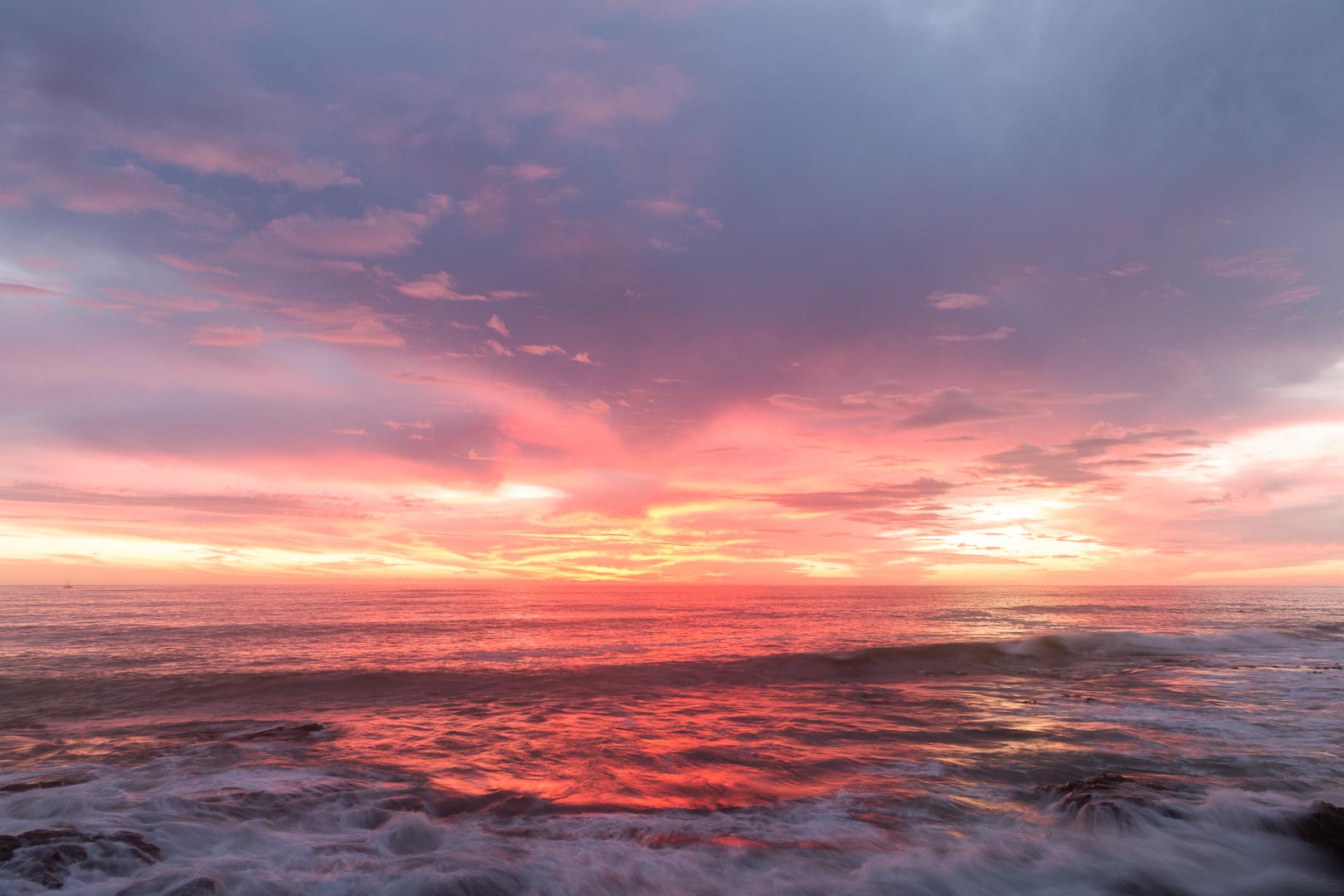 Backplate • ID: 6852 • HDRI Haven - Beautiful Sunrise At Coast