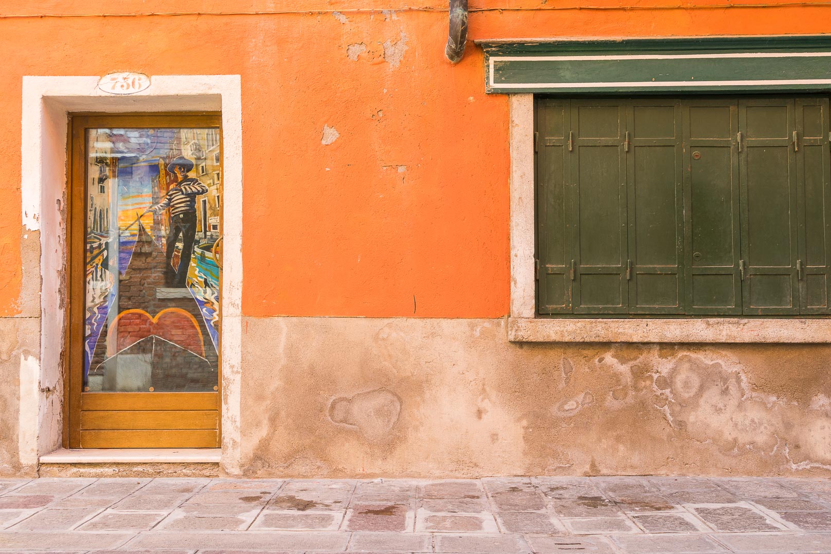 Backplate • ID: 14697 • HDRI Haven - Narrow Brick Streets In Venice