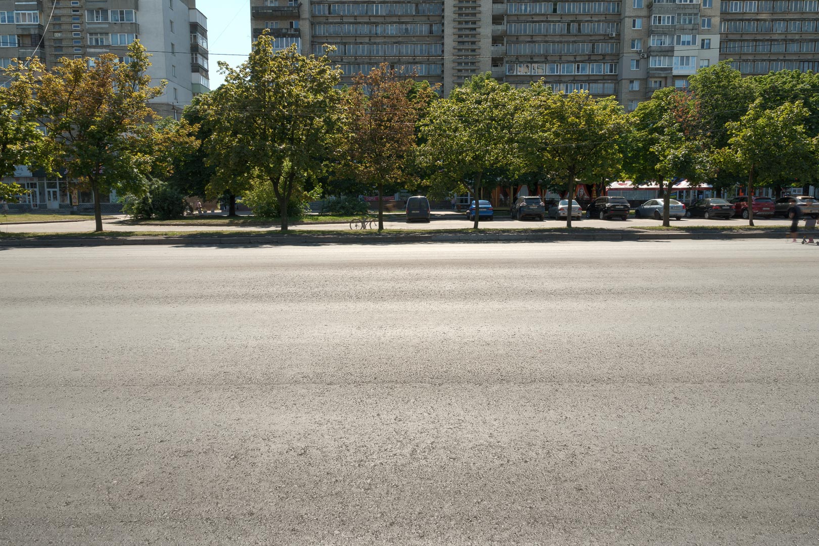 Backplate • ID: 14919 • HDRI Haven - Post-Soviet City Street